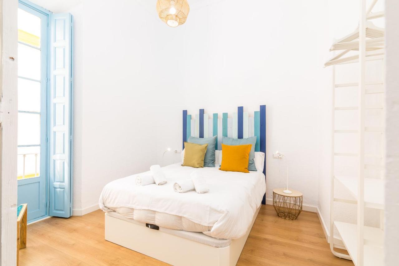 Suite Homes Apartamentos Plaza De La Merced Малага Экстерьер фото