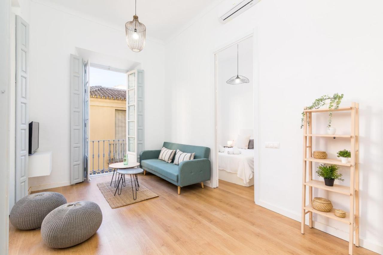 Suite Homes Apartamentos Plaza De La Merced Малага Экстерьер фото