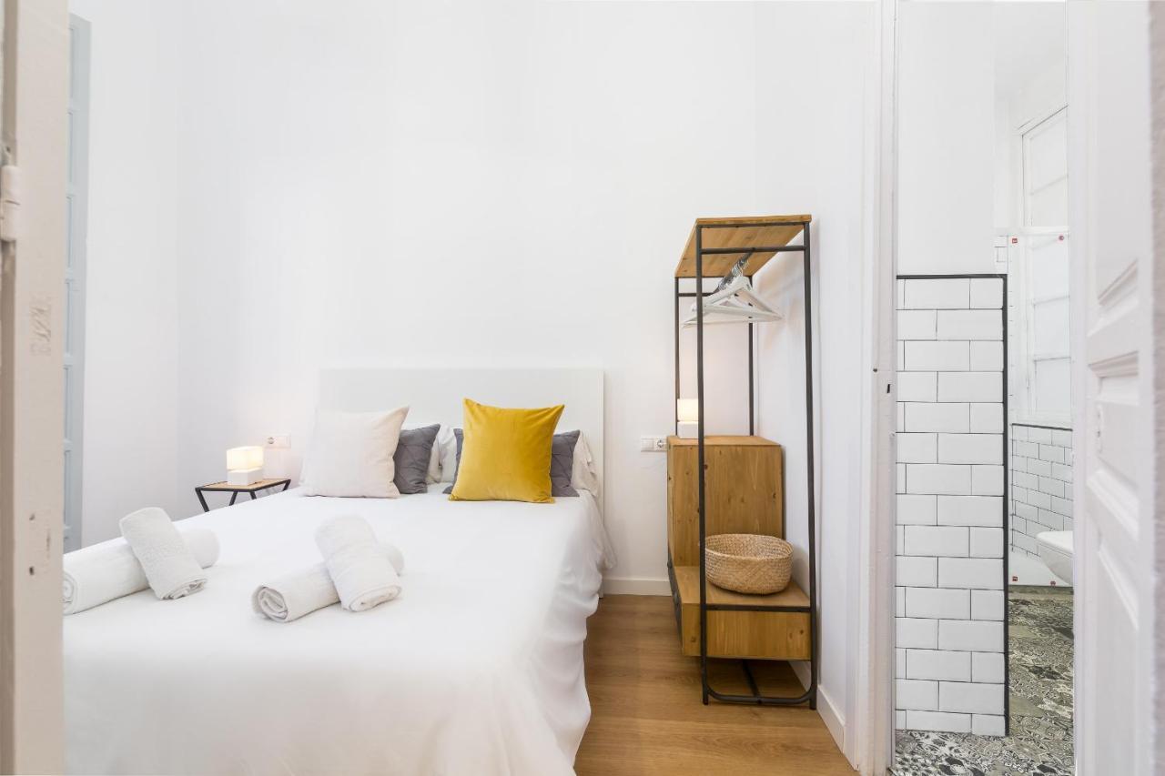 Suite Homes Apartamentos Plaza De La Merced Малага Экстерьер фото